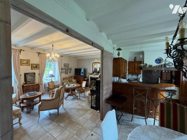 À vendre – Demeure de caractère à Cancale-Maison en pierres 4 chambres + dependances+studio+garage