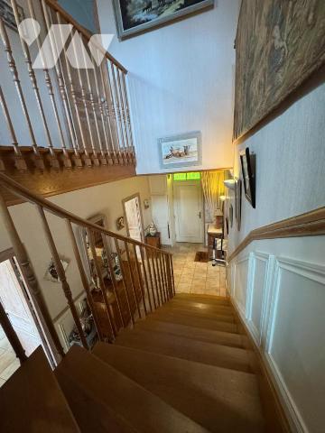 À vendre – Demeure de caractère à Cancale-Maison en pierres 4 chambres + dependances+studio+garage