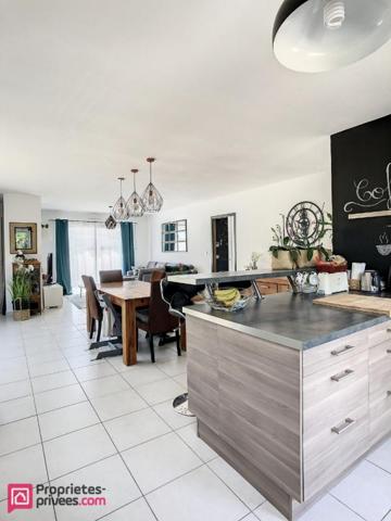 Maison plein pied - Centre bourg à Forges - 5 pièce(s) 96 m2 - 5 mn d'Aigrefeuille