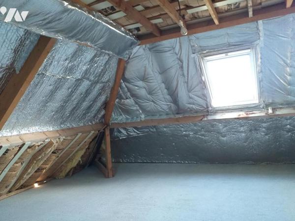 Bourg maison 4 chambres + 1 bureau + grenier aménageable- garage sur terrain de 937m²