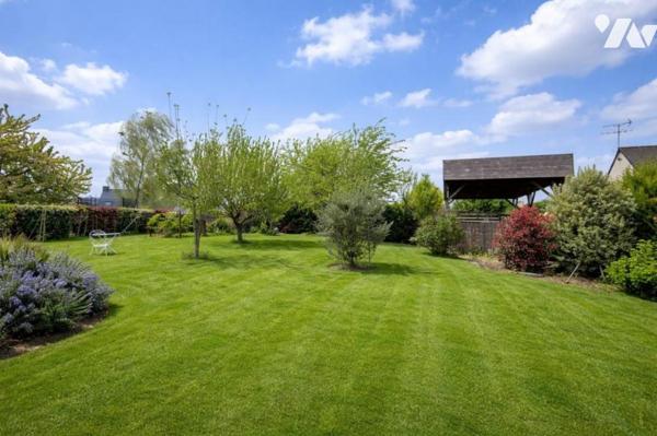 Maison à vendre à Theix‑Noyalo (56450) – 161 m² habitables, 4 chambres, terrain de 1 113 m², garage 