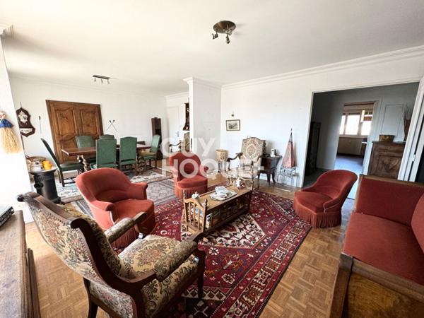 Appartement T5 de 108.59m² au 10ème étage