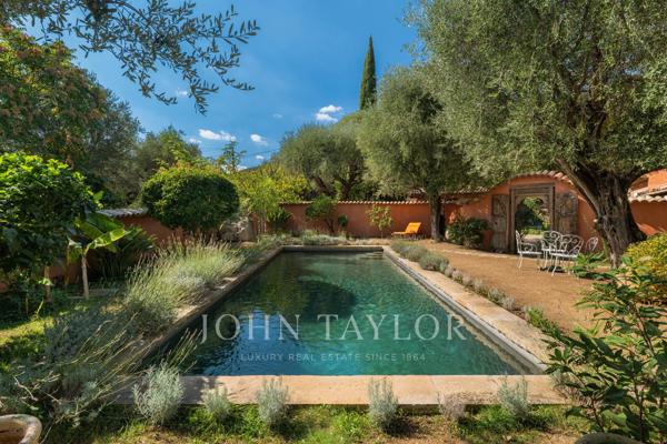Bastide intemporelle du XVIIIe siècle avec jardin méditerranéen – Grasse, Saint-Jean