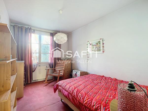 Beau pavillon avec potentiel