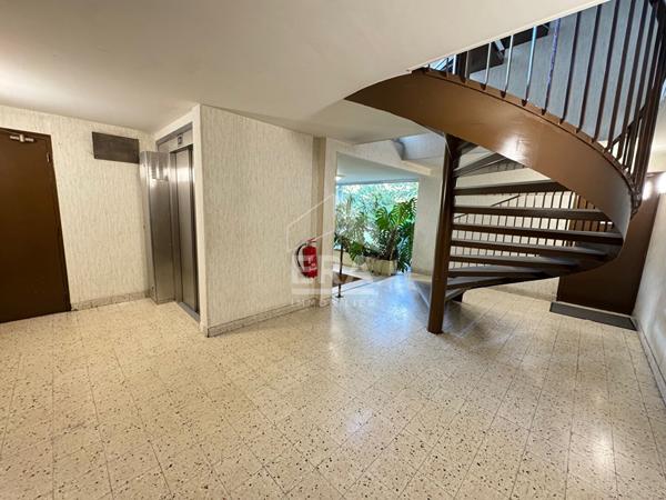 Appartement avec ascenseur à vendre à Etampes 1 pièce(s) 40m