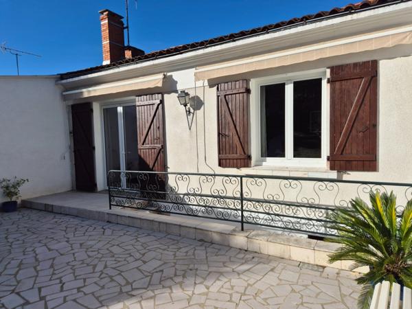 Maison en pierre sur sous-sol, jardin, 2 chambres, proximité transports et commerces