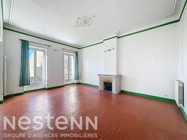 Maison de ville de 250 m² avec jardin, piscine et studio indépendant ? Salon-de-Provence, quartier très recherché