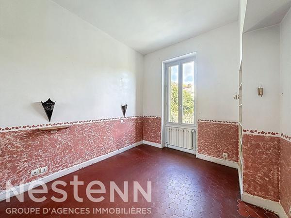 Maison de ville de 250 m² avec jardin, piscine et studio indépendant ? Salon-de-Provence, quartier très recherché