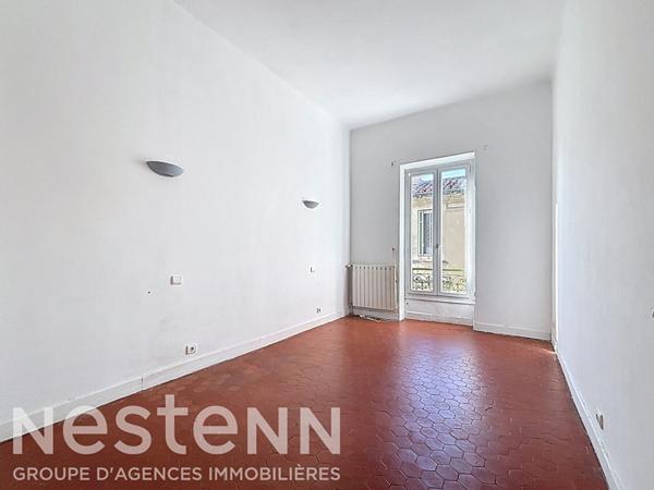 Maison de ville de 250 m² avec jardin, piscine et studio indépendant ? Salon-de-Provence, quartier très recherché
