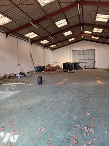 Bâtiment industriel libre