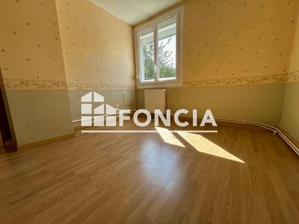 Location Maison 5 pièces 92.1 m² - 30 RUE ARISTIDE BRIAND Montcornet 02340