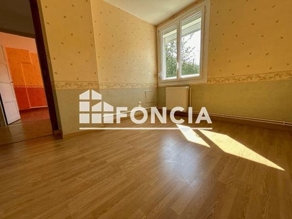 Location Maison 5 pièces 92.1 m² - 30 RUE ARISTIDE BRIAND Montcornet 02340