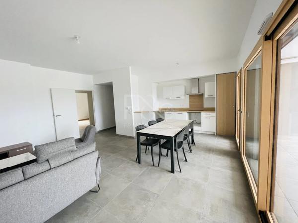APPARTEMENT T3 A LOUER - ST CYR AU MONT D OR - 81.11 m 2 - 1 700 € charges comprises par mois