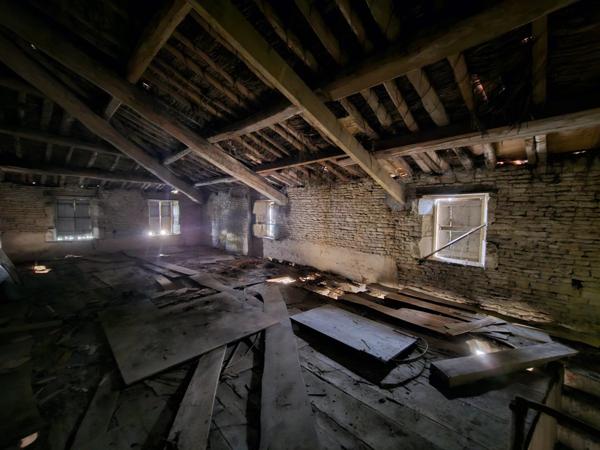 Vente Immeuble 4 pièces 88 m2 à Saint-Hilaire-la-Palud