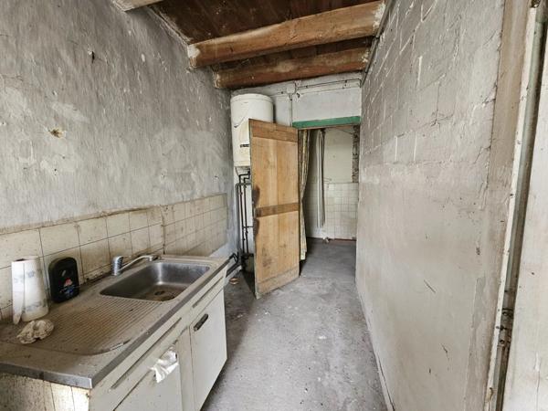 Vente Immeuble 4 pièces 88 m2 à Saint-Hilaire-la-Palud