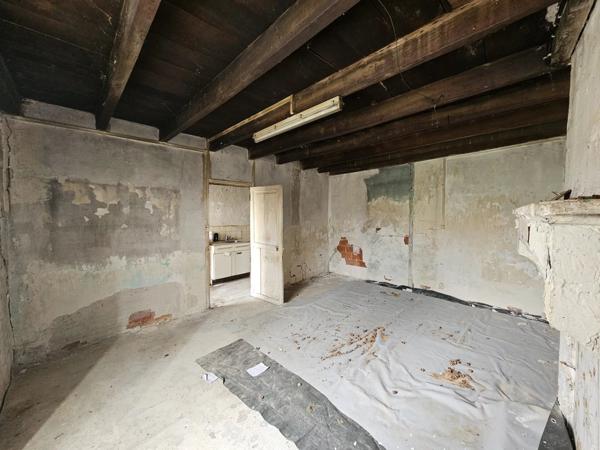 Vente Immeuble 4 pièces 88 m2 à Saint-Hilaire-la-Palud