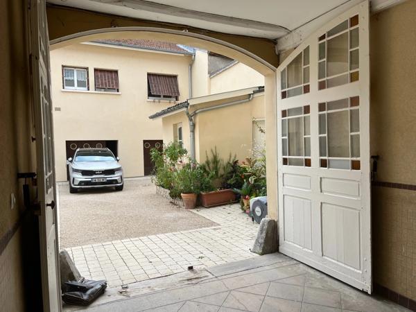 GRAND APPARTEMENT AVEC TRES BELLE VUE!!!