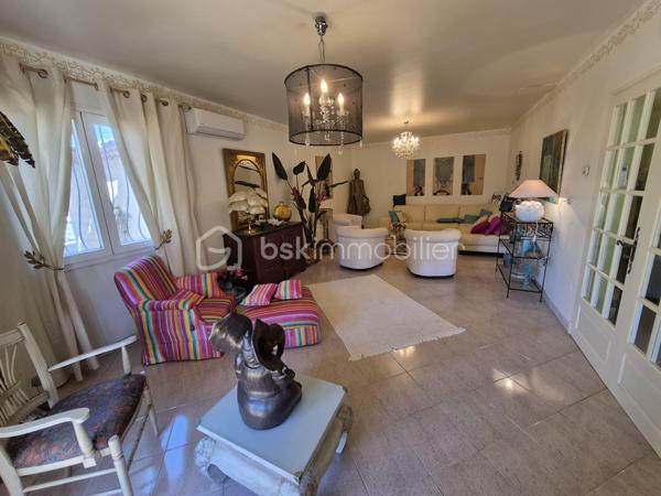 Maison de 201 m²