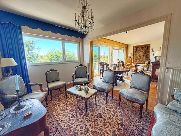 Appartement 4 pièces à vendre à Royan - Dernier étage avec terrasse et garage
