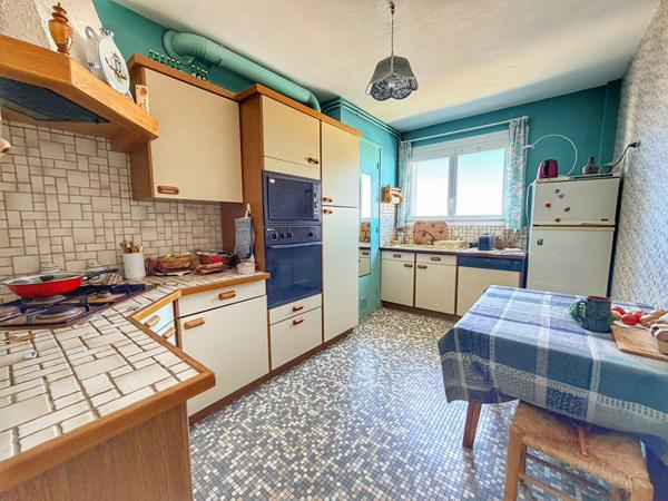 Appartement 4 pièces à vendre à Royan - Dernier étage avec terrasse et garage