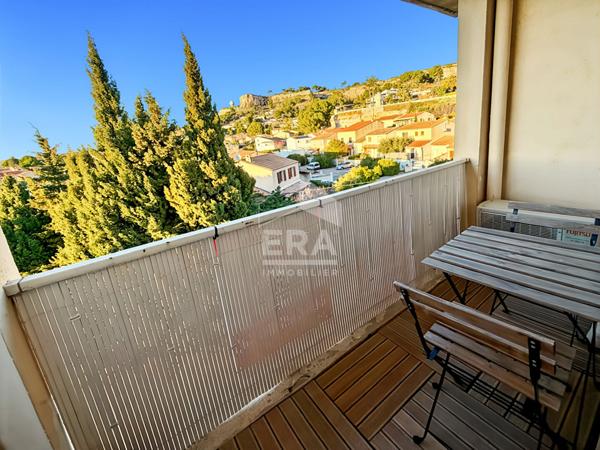 VITROLLES - Appartement  T3 T4 de 66m2  + 1 balcon et une cave
