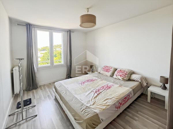 VITROLLES - Appartement  T3 T4 de 66m2  + 1 balcon et une cave