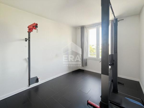 VITROLLES - Appartement  T3 T4 de 66m2  + 1 balcon et une cave