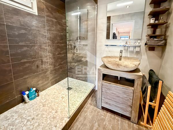 VITROLLES - Appartement  T3 T4 de 66m2  + 1 balcon et une cave