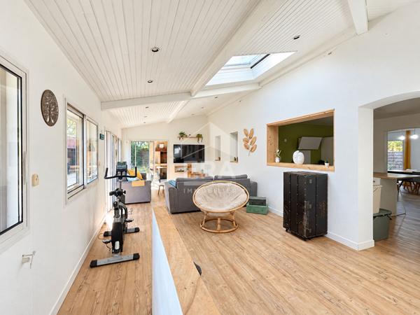 Maison familiale 5 chambres avec piscine à Saint-Pierre-du-Mont !