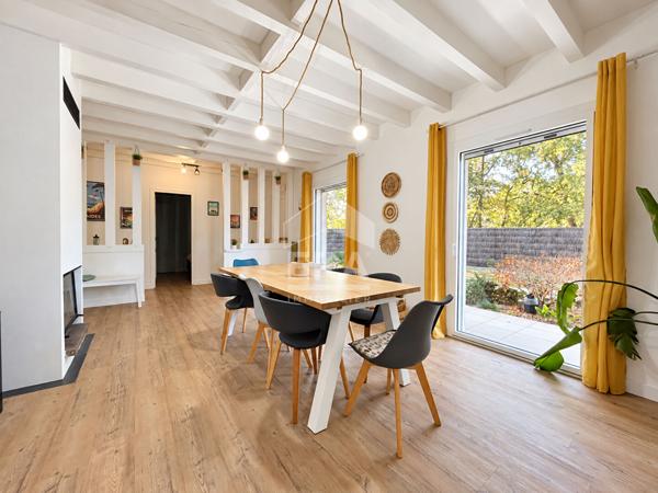 Maison familiale 5 chambres avec piscine à Saint-Pierre-du-Mont !