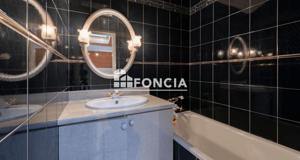 À vendre Appartement 6 pièces 197.78 m² - Mont-de-marsan 40000