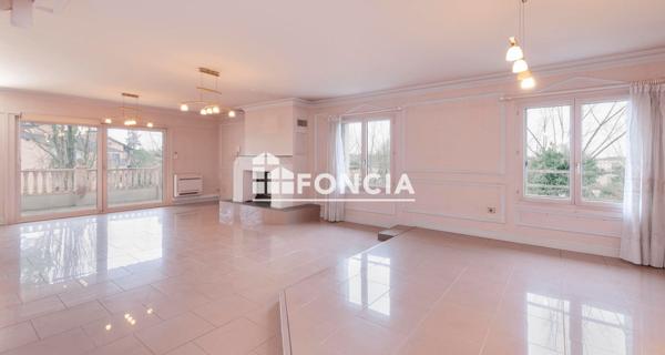 À vendre Appartement 6 pièces 197.78 m² - Mont-de-marsan 40000