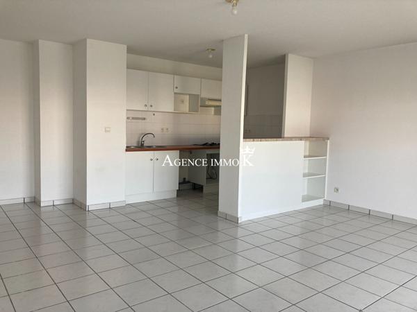 POITIERS - T3 avec balcon et parking , Poitiers