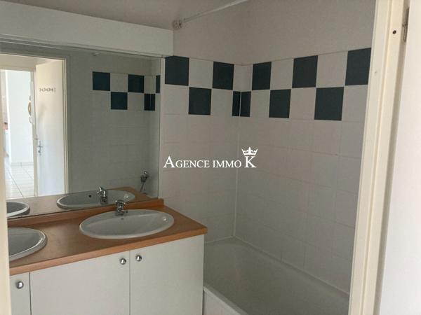 POITIERS - T3 avec balcon et parking , Poitiers