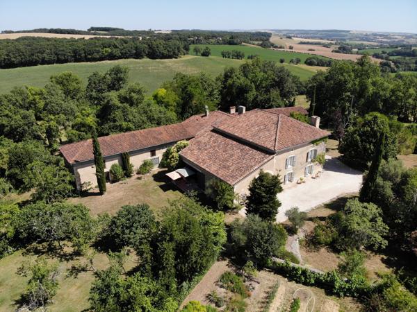 Propriété en pierre avec vues, et 6,5 hectares