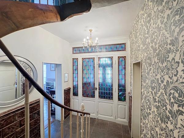 MAISON DE MAÎTRE DE CARACTERE AVEC PISCINE, 30 MIN DE PERPIGNAN