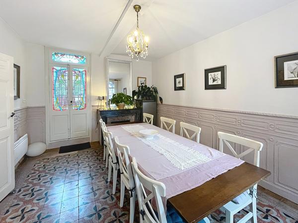MAISON DE MAÎTRE DE CARACTERE AVEC PISCINE, 30 MIN DE PERPIGNAN