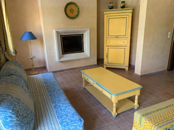 LES ISSAMBRES BASTIDE PROVENCALE T12