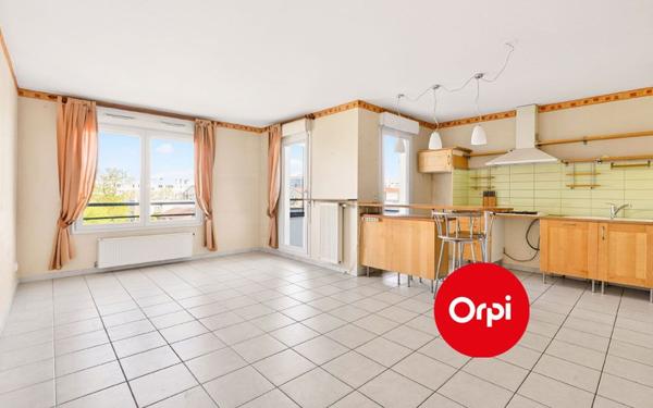 Appartement à vendre    3 pièces •  Saint-Priest