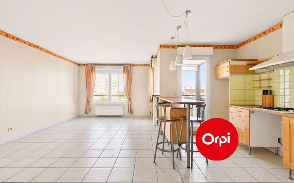 Appartement à vendre    3 pièces •  Saint-Priest