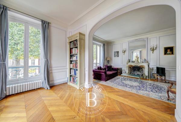 Versailles, Maison 8 Chambres -  319 m² à vendre