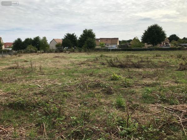 Terrain à Batir à vendre à Bonnétable dans la Sarthe (72110), ref : 079/1989