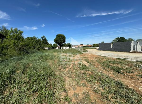 Terrain 432 m² libre de constructeur à Chauray