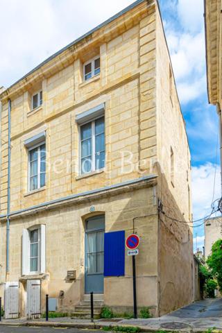 À deux pas de la place Péberland – Immeuble de charme avec patio et T2 indépendant