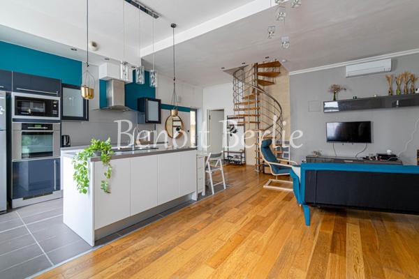 À deux pas de la place Péberland – Immeuble de charme avec patio et T2 indépendant