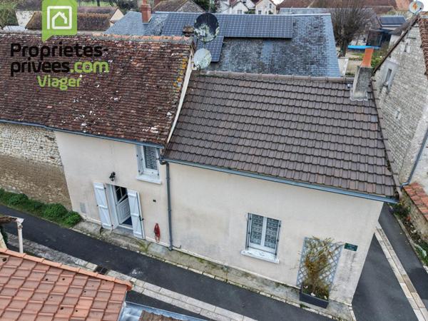 Maison de pays Antogny Le Tillac.Vente à termes libre