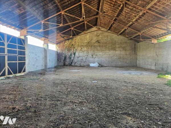 Hangar et terres Agricoles