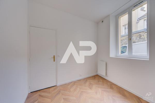 Appartement Rueil Malmaison 1 pièce(s) 28.58 m2 €225 000 ** - Référence 19677
