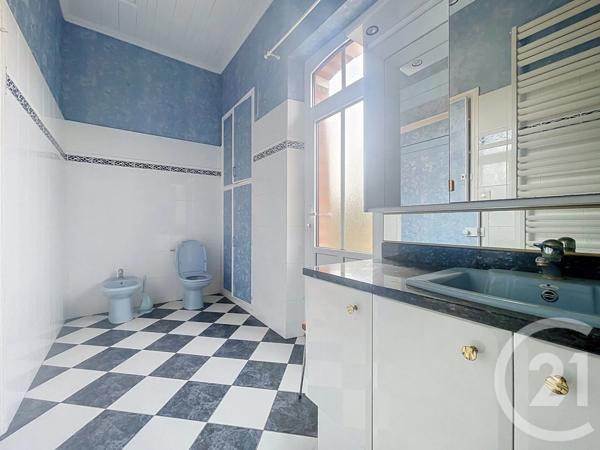 Maison à vendre  5 pièces - 190 m 2   ST HILAIRE DE RIEZ  - 85