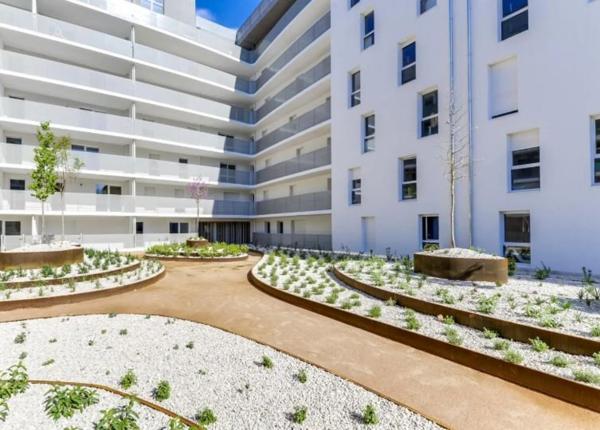 INVESTISSEMENT LOCATIF  Marseille  Résidence Étudiante Le 124  5,01 % de rentabilité